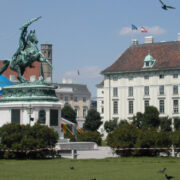 Mythos Heldenplatz, seine Denkmäler und seine Gedenkkultur